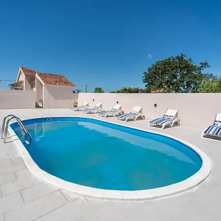 Casa de Férias 3 Bedroom Stunning In *