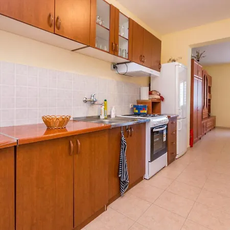 3 Bedroom Stunning In *